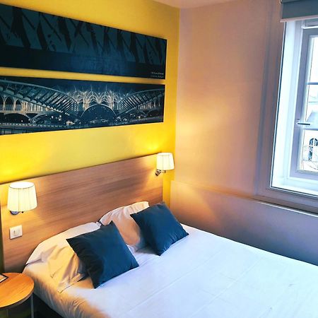 Hotel De La Gare - Restaurant Bistro Quai ラ・ロッシュ＝シュル＝ヨン エクステリア 写真