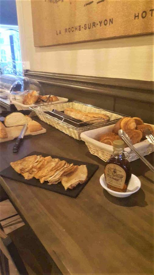Hotel De La Gare - Restaurant Bistro Quai ラ・ロッシュ＝シュル＝ヨン エクステリア 写真