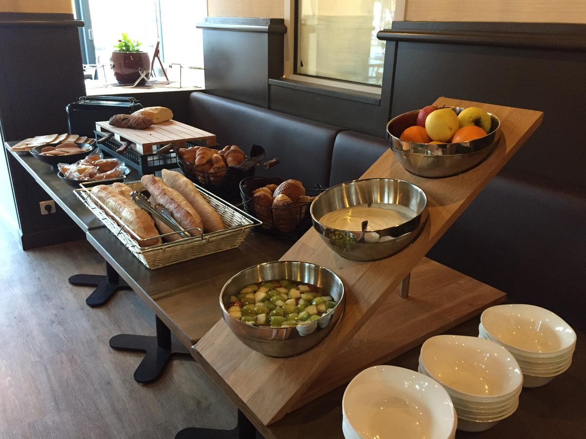 Hotel De La Gare - Restaurant Bistro Quai ラ・ロッシュ＝シュル＝ヨン エクステリア 写真