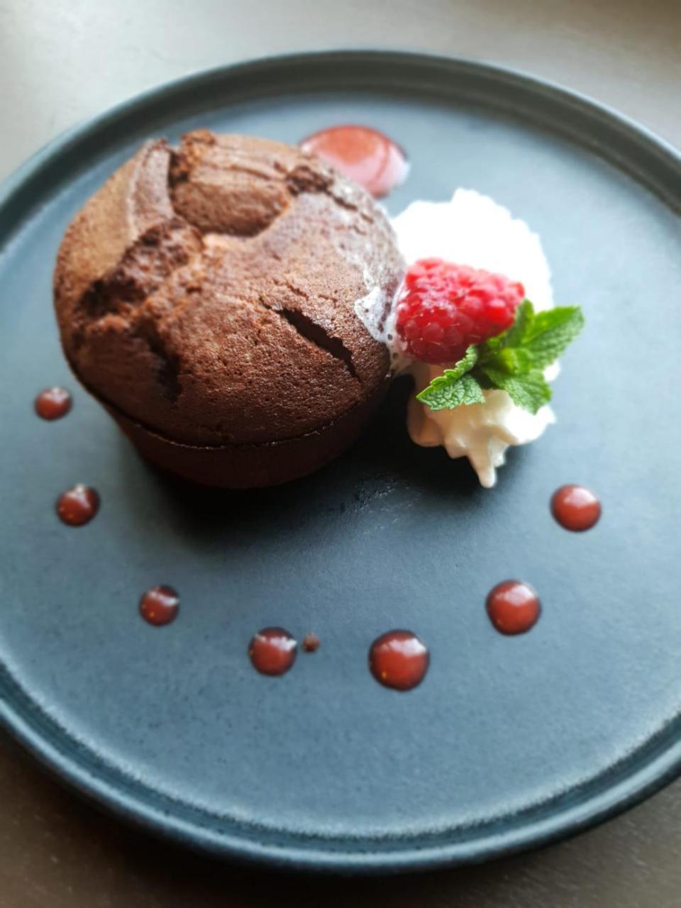 Hotel De La Gare - Restaurant Bistro Quai ラ・ロッシュ＝シュル＝ヨン エクステリア 写真