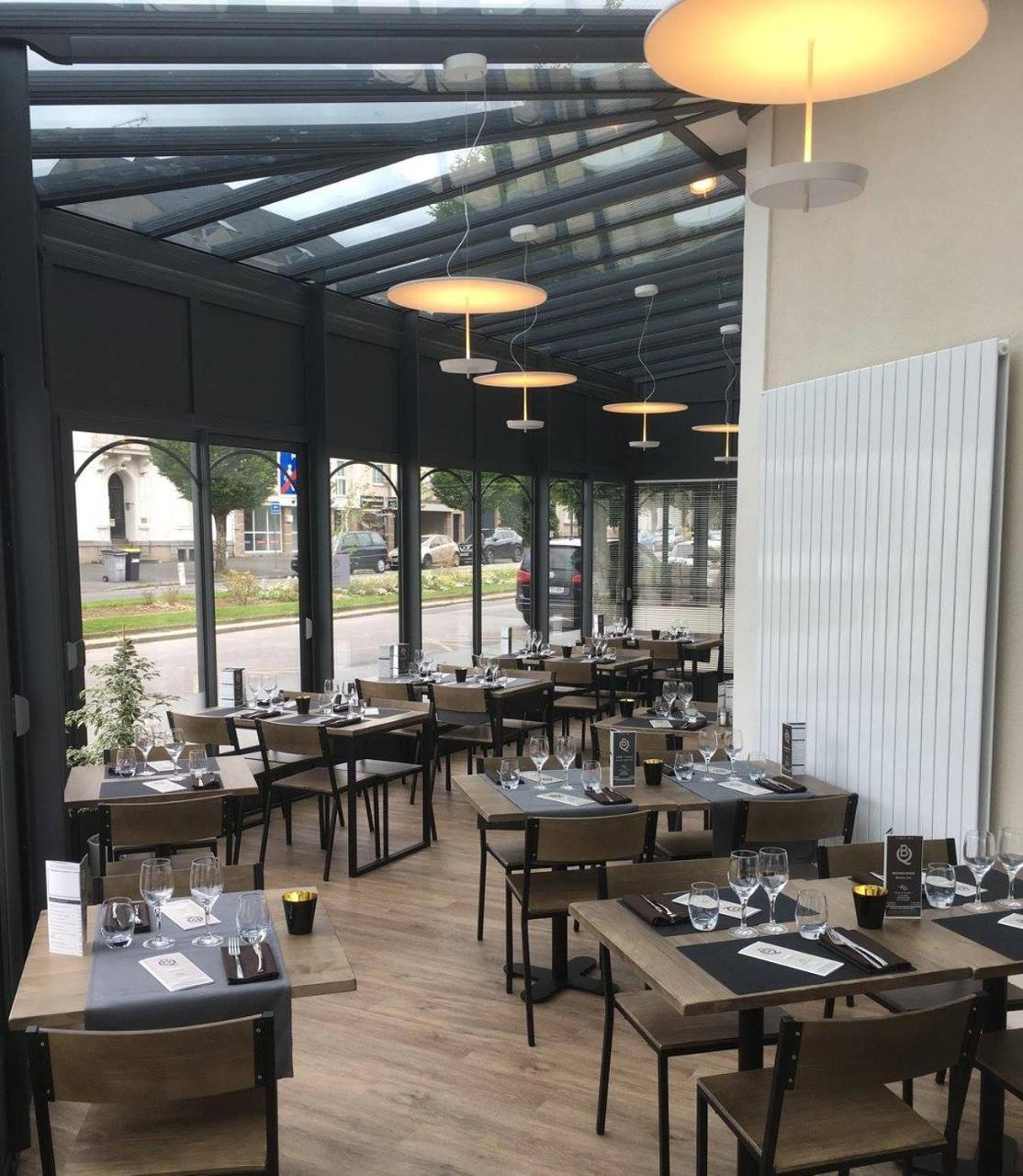 Hotel De La Gare - Restaurant Bistro Quai ラ・ロッシュ＝シュル＝ヨン エクステリア 写真